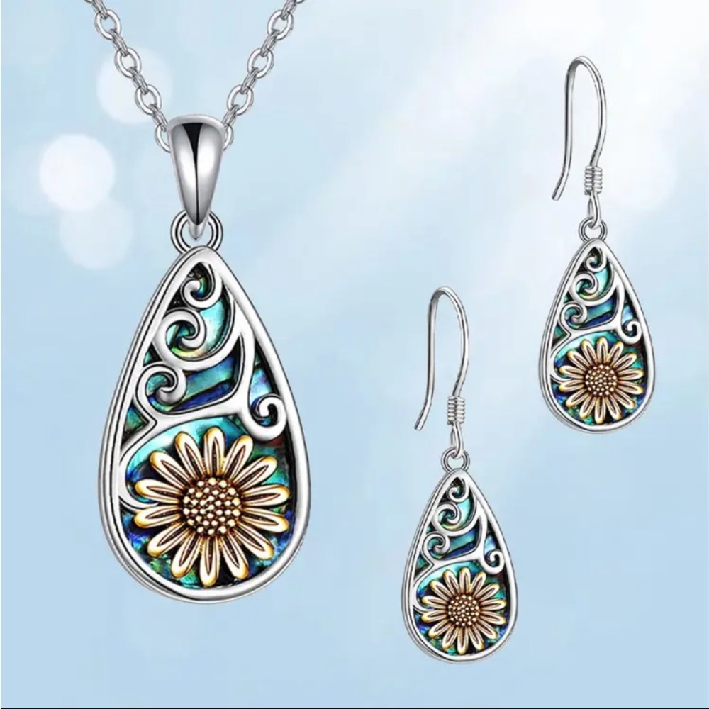 Sunflower Lightweight Necklace & Earrings  Set